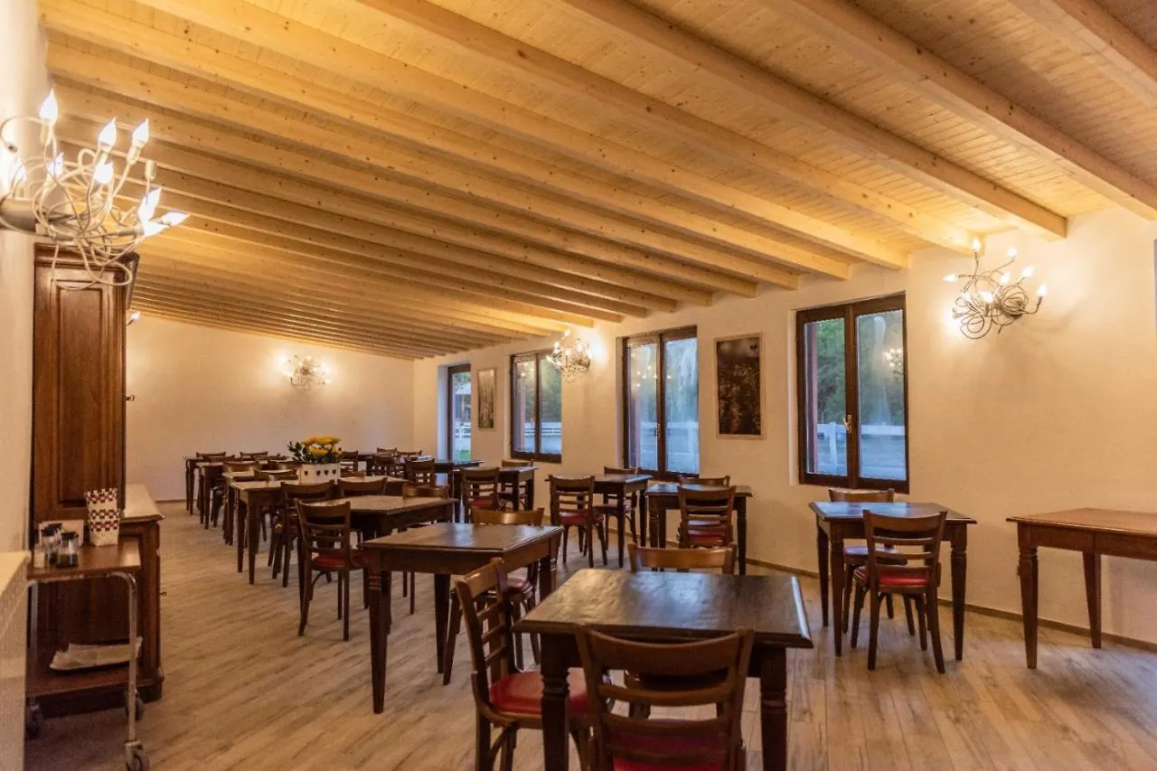 Agriturismo La Fornace Centro Ippico Como Agroturismo